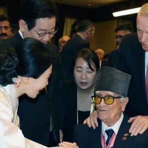 Cumhurbaşkanı Erdoğan, Güney Koreli mevkidaşını Kore gazileriyle buluşturdu