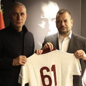 Ertuğrul Doğan'dan Hacıosmanoğlu'na forma jesti!