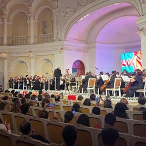 Elazığ'dan Bak&uuml;'ye uzanan k&uuml;lt&uuml;r k&ouml;pr&uuml;s&uuml;! Harput Senfonisi Azerbaycan'da