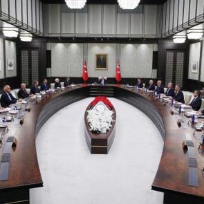 Kabine toplandı: Ter&ouml;rs&uuml;z T&uuml;rkiye s&uuml;reci ve ekonomi masada