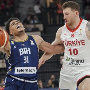 Milli Takım'da yıldız oyuncu kadrodan &ccedil;ıkarıldı