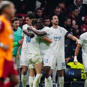 Rams Park'ta kabus! Aslan, Avrupa'da yara aldı