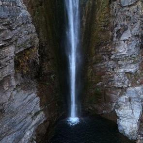 G&uuml;m&uuml;şkanat Şelalesi: T&uuml;rkiye&rsquo;nin en y&uuml;ksek şelalelerinden biri