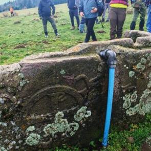 Görenler şaşkına döndü! Su oluğu diye kullanılıyordu...
