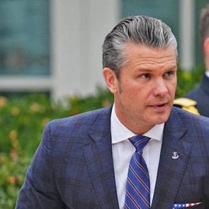 ABD'li Bakandan 'ikinci saldırı' savunması: Odada değildim!