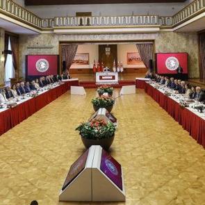 AK Parti'den 'komisyona sunulacak rapor' açıklaması: Eve dönüş düzenlemesi de yer alacak