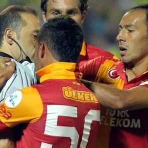 Amatör ligde yeni bir 'Engin Baytar' vakası: 5 kırmızı kart çıktı