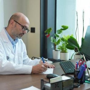 Uzman isim uyardı: Yenidoğanlarda solunum enfeksiyonlarına dikkat