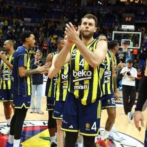 Fenerbahçe, zorlu Olympiakos deplasmanında galibiyet peşinde