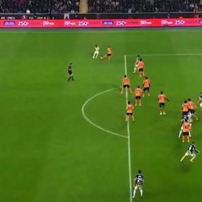 Fenerbah&ccedil;e'nin gol&uuml; Başakşehir'de ofsayta takıldı