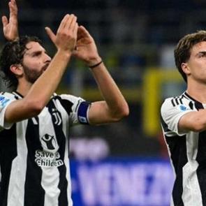 Kenan Yıldızlı Juventus, çeyrek final biletini iki golle kaptı