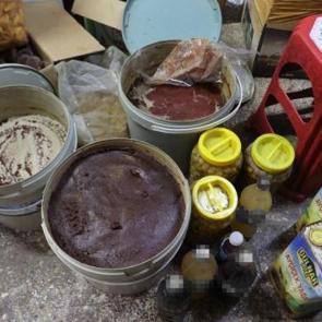 Kilis'te mide bulandıran hijyen skandalı: Merdiven altı üretimde fareler bulundu