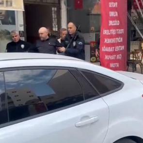 Mersin'de sokakta çıplak dolaşan Rus, gözaltına alındı