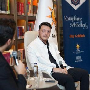 Mesut Özil'den Cumhurbaşkanı Erdoğan sözleri: Bizi bir ve beraber kılan ruhu o uyandırdı