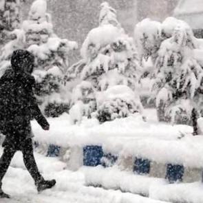 Meteoroloji'den yeni uyarı: 2 bölgeye için kar ve sağanak geliyor!