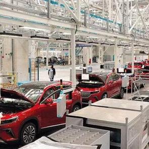 Akıllara durgunluk veren anlar! 3 dakikada birT10X banttan iniyor