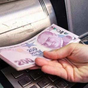 Numarayı sakın aramayın! Hesaptaki paralarınızı silip s&uuml;p&uuml;r&uuml;yorlar