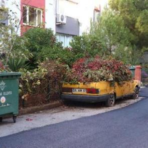 Otomobil 8 yıl sonra bu hale geldi: G&ouml;ren inanamadı