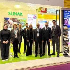 Sunar Mısır Paris’te sahneye çıktı