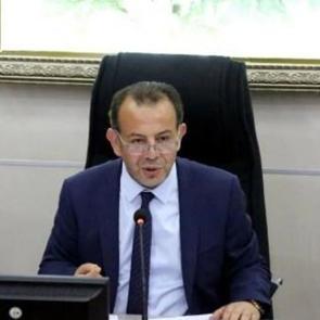 Tanju Özcan 'Umre'ye gideceğim' diyerek helallik istedi! Meclis'te ilginç anlar yaşandı