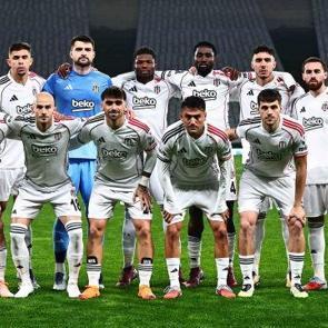 Taraftarlar tepki gösterdi! Sergen Yalçın biletini kesti! Yıldız isim ayrılıyor