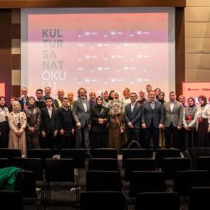 Gen&ccedil;ler k&uuml;lt&uuml;r ve sanatta iz bırakacak! T&Uuml;GVA K&uuml;lt&uuml;r Sanat Okulu tanıtıldı