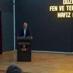 Mahmut Bıyıklı D&uuml;zce&rsquo;de gen&ccedil;lerle buluştu