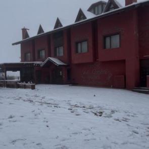 Uludağ beyaza b&uuml;r&uuml;nd&uuml;! Oteller harekete ge&ccedil;ti