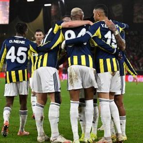 Talisca'dan 'Altın' hat-trick! Fener'in ateşi Norve&ccedil;'i yaktı