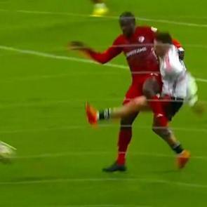 Dolmabah&ccedil;e'de tartışma &ccedil;ıkaran kararlar! Ofsayt ve penaltı...