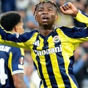 Dorgeles Nene'den Tedesco'ya 'mevki' mesajı: Takım arkadaşının yerini istiyor