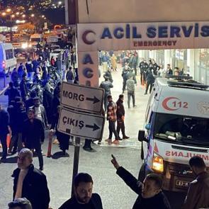 D&uuml;ğ&uuml;nde silahlı kavga: Yaralılar var!