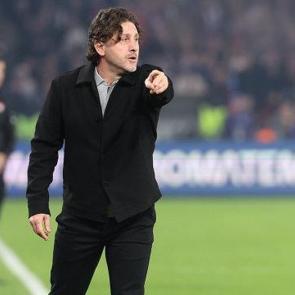 Fatih Tekke ma&ccedil; sonu sert &ccedil;ıktı: 'Bariz hata'