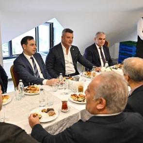 Fenerbah&ccedil;e Başkanı Sadettin Saran, anaokulu a&ccedil;ılış t&ouml;renine katıldı