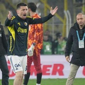 Fenerbah&ccedil;e kaptanı Mert Hakan Yandaş aylık gelirini a&ccedil;ıkladı
