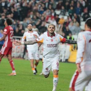 Icardi Galatasaray tarihine ge&ccedil;meye hazırlanıyor! Hagi'nin rekorunu kıracak