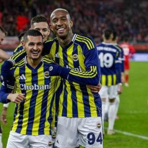 İlk 8 i&ccedil;in dev adım! Fenerbah&ccedil;e, UEFA Avrupa Ligi'nde ka&ccedil;ıncı? G&uuml;ncel puan durumu