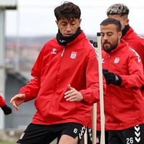 Sivasspor, &Ccedil;orum FK ma&ccedil;ına hazır