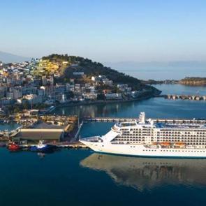 T&uuml;rkiye kruvaziyer turizminde rekor kırdı: 10 ayda 2 milyon 97 bin yolcu