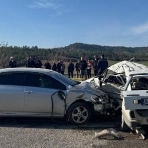 Uşak'ta feci kaza: Yaşlı &ccedil;ift &ouml;ld&uuml;!