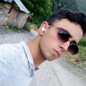 Samsun'da feci kaza! 19 yaşındaki gencin kestiği ağa&ccedil; canından etti
