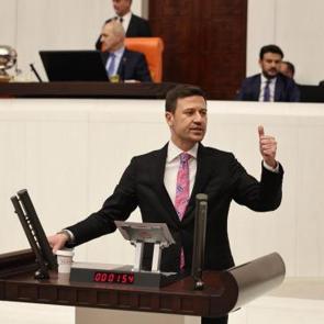 AK Parti'den CHP'ye sert &ccedil;ıkış: Ortada siyasi bir tiyatro var!