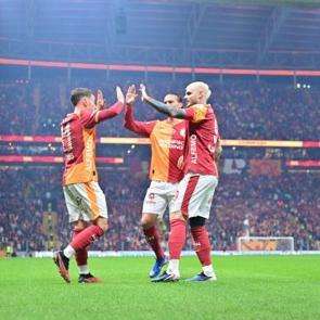 Aslan hata yapmadı! Zirve sarı-kırmızı