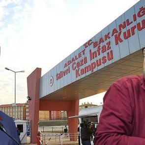 Aysever&rsquo;le İmamoğlu Silivri&rsquo;de birbirine girdi: &Ccedil;ek kirli elini hırsızların elini sıkmam&hellip;