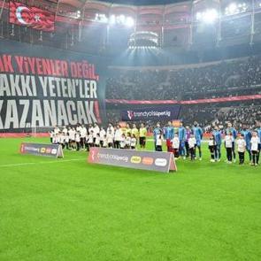 Beşiktaş'tan tepki: 'Hak yiyenler değil Hakkı Yeten'ler kazanacak'