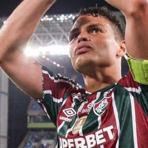 D&uuml;nyaca &uuml;nl&uuml; futbolcu 41 yaşında kul&uuml;ps&uuml;z kaldı