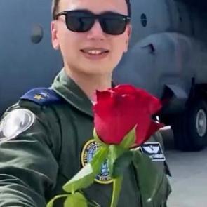 Düşen kargo uçağında şehit olan Cüneyt Kandemir'in eşinden duygulandıran paylaşım