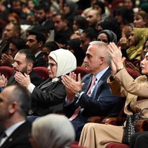 Emine Erdoğan'dan Hind Rajab&rsquo;ın Sesi'ne ilişkin paylaşım:Boğazımızda d&uuml;ğ&uuml;mlenen acıyla izledik