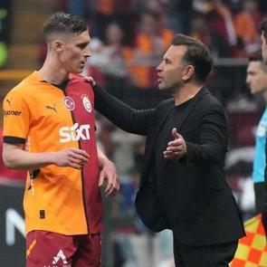 Galatasaray'da Okan Buruk'un g&ouml;zdesi Sallai'ye Premier Lig'den talip