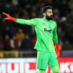 Galatasaray'ın eski file bek&ccedil;isinin babası vefat etti